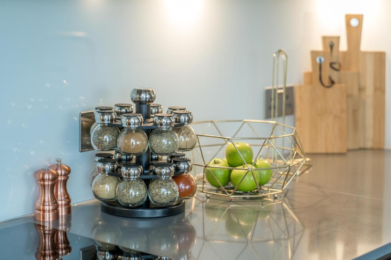 Luxurious Spacious 2Bed Suites Skyline River Views By Canary Wharf Londra Dış mekan fotoğraf